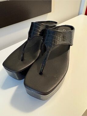 Coconuts by Matisse Black Faux-Croc Platform Thong Sandals